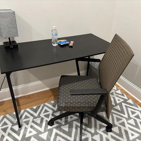 Homestay B&B In Boston - 3 Locations In Dorchester Eksteriør billede