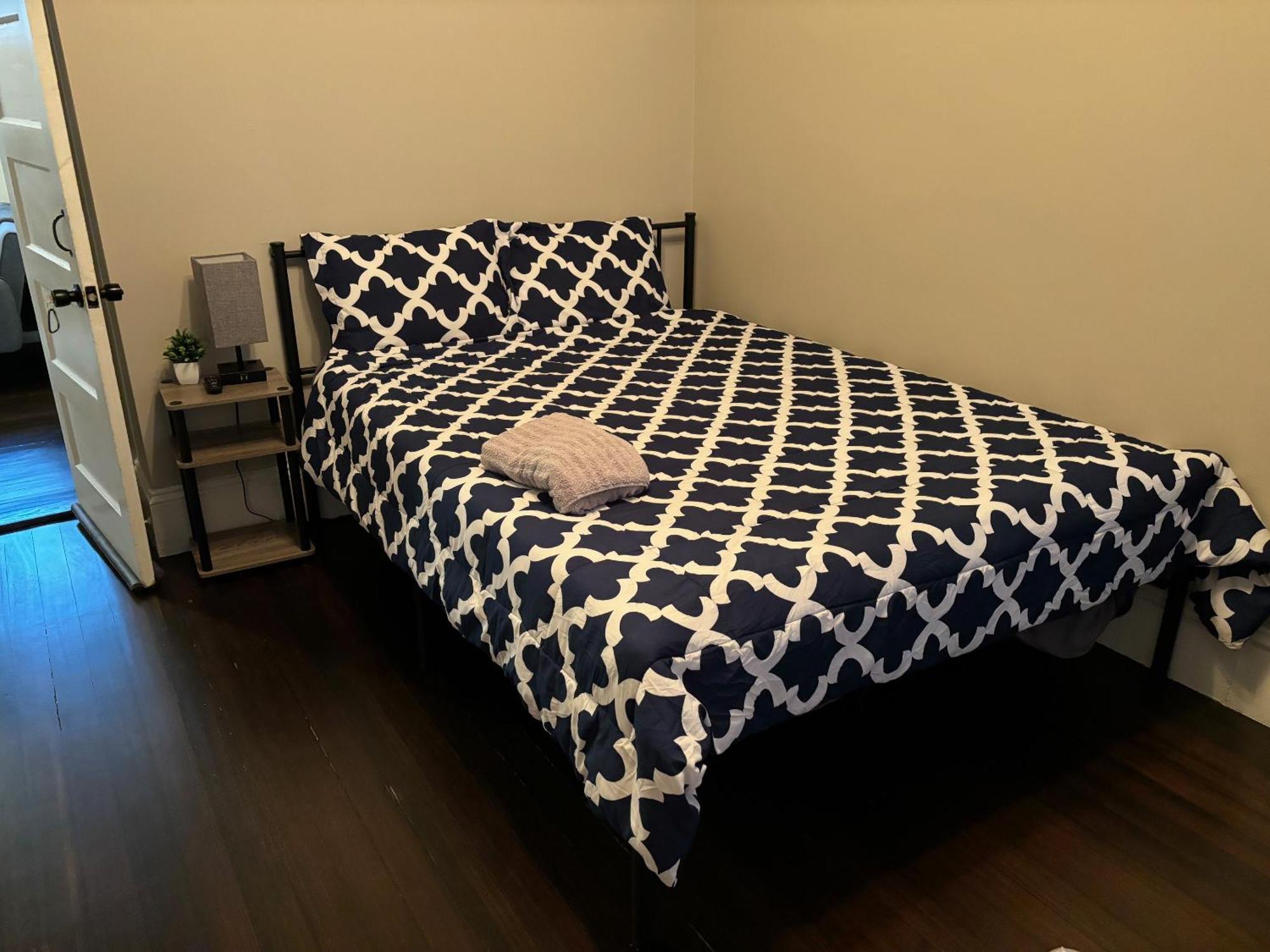 Homestay B&B In Boston - 3 Locations In Dorchester Eksteriør billede