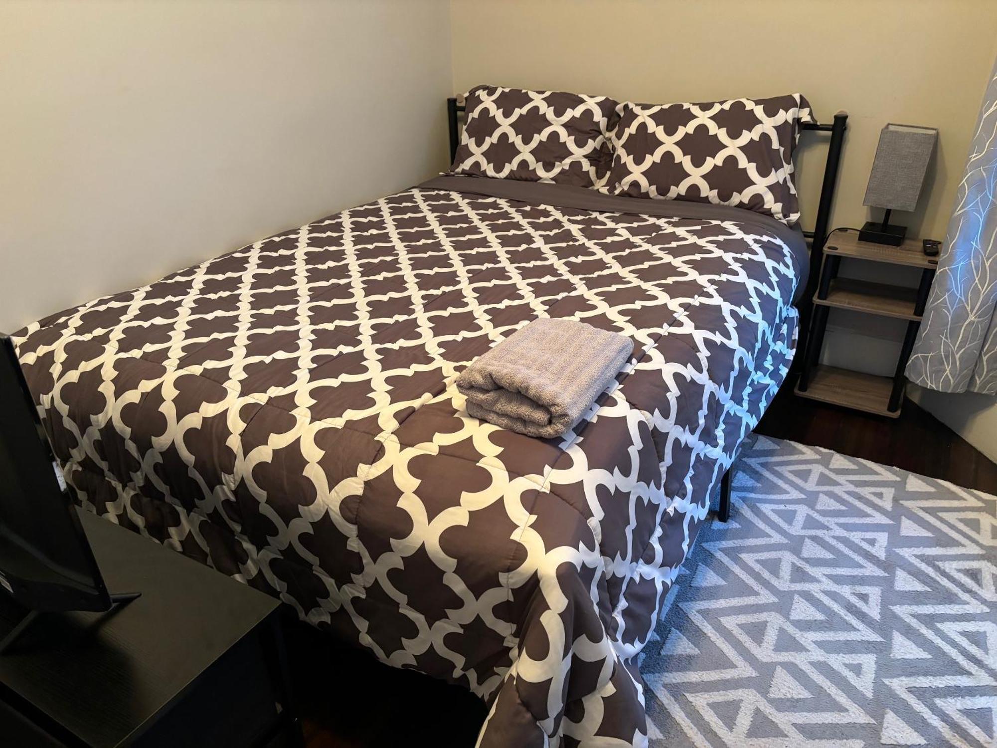 Homestay B&B In Boston - 3 Locations In Dorchester Eksteriør billede